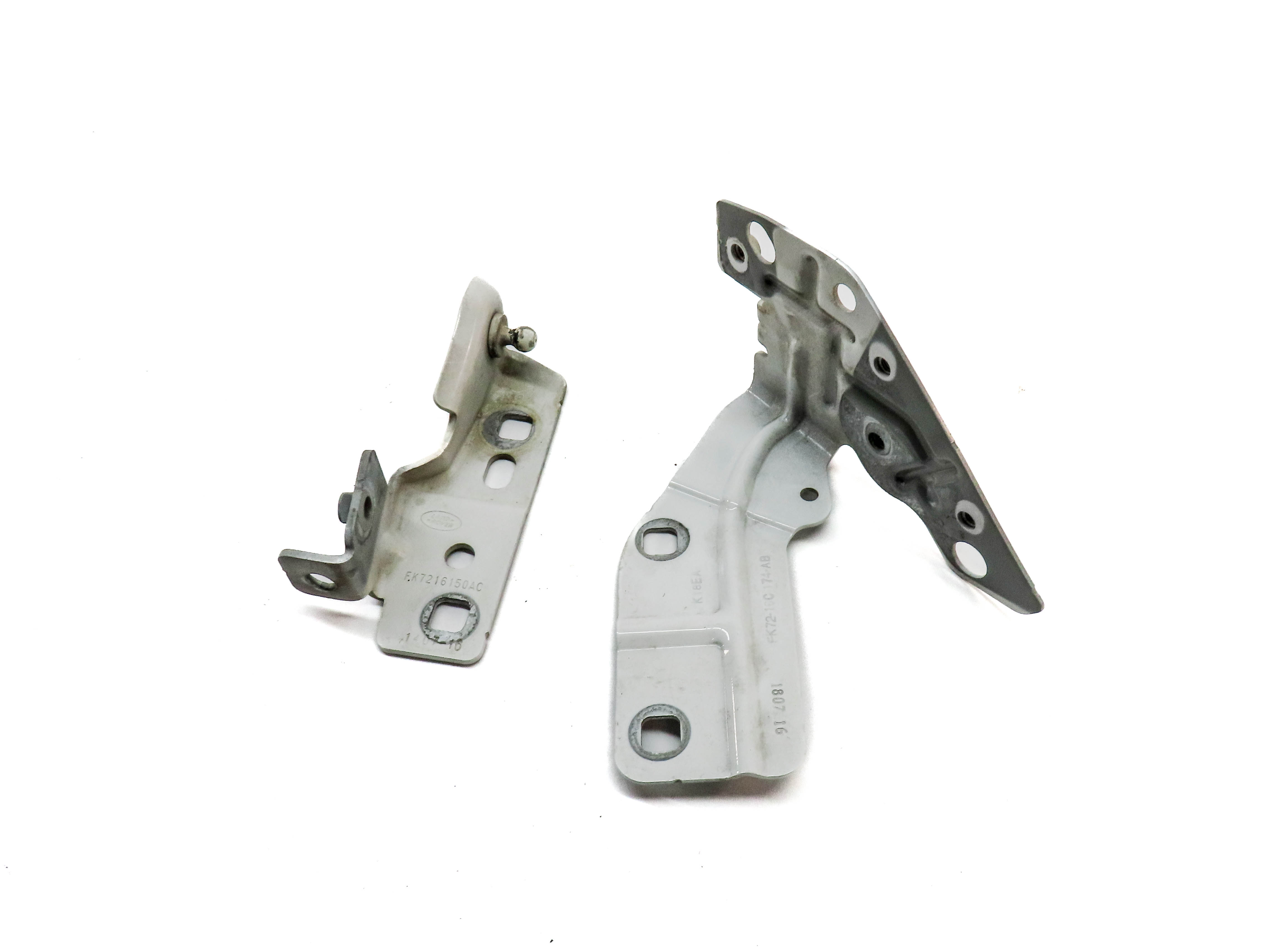 2017 LAND ROVER DISCOVERY SPORT (L550) FRONT RIGHT FENDER MOUNT BRACKET SET 2 — exact item pictured